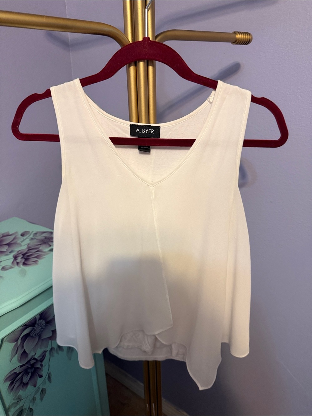 A. Byer Ivory Flowy V-Neck Swing Tank